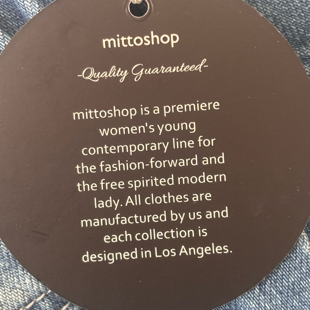 mittoshop Women’s Relaxed Distressed Blue Jeans with White Paint Accents. Sz M - Picture 9 of 9